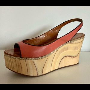 LEIFSDOTTIR Leather Platform with Wooden Sole. Melon with black piping. Size 8.